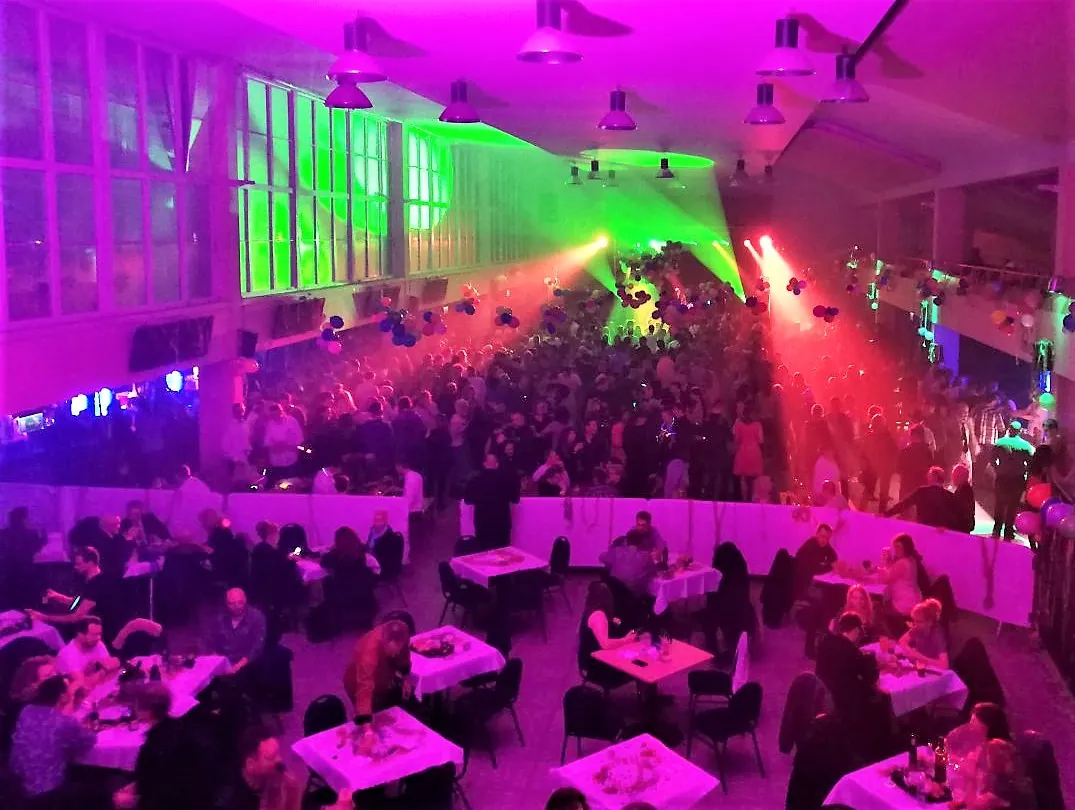 Lichtshow in der Tribünenhalle