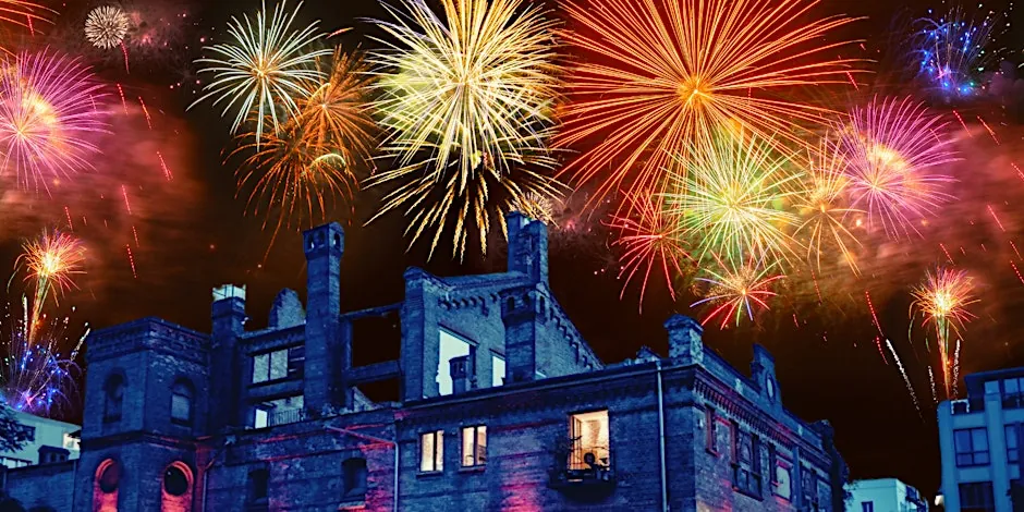 The Art of NYE: Feuerwerk über der Musikbrauerei